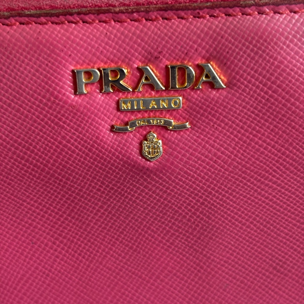 Prada Pink Leather Wallet Sleek Design - Picture 4 of 15